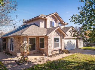 904 Clearwater Trl, Round Rock, TX 78664