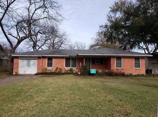 112 Oak Dr, Terrell, TX 75160