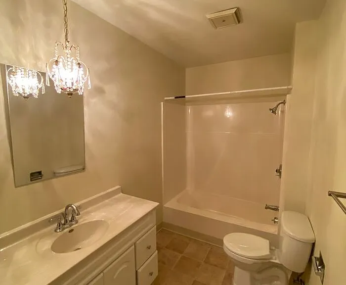 2901 Poplar St #B — Photo 10
