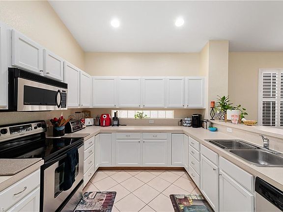 4th image of 17565 Holly Oak Ave