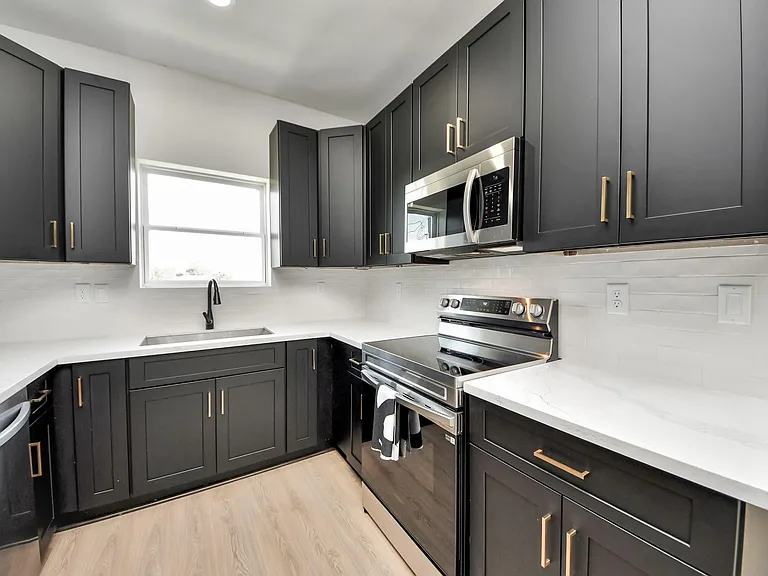 9732 Tuffly St #B — Photo 14