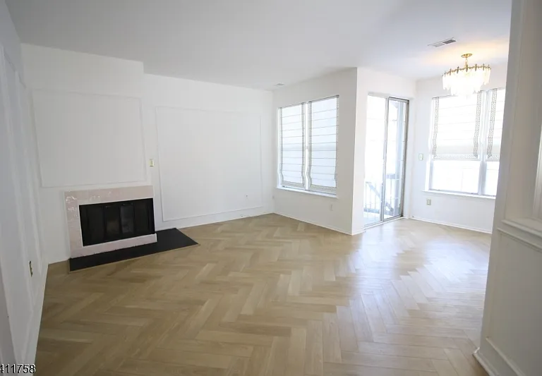 3011 Cypress Ct S — Photo 7