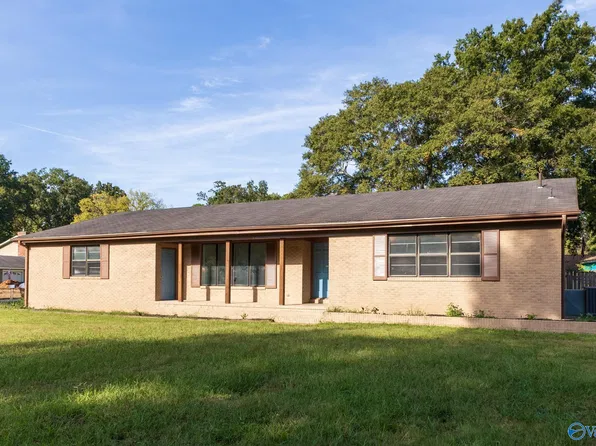 1313 Fletcher Ave SW, Decatur, AL 35601