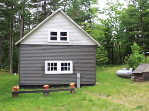 N12193 Tower Rd, Silver Cliff, WI 54104