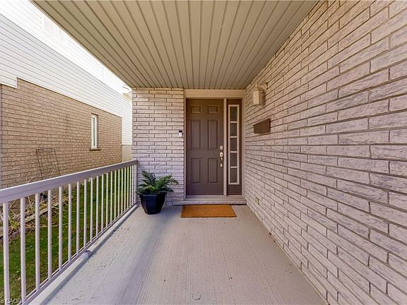 4th image of 268 Keewatin Ave
