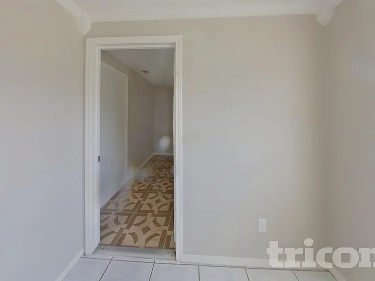 8252 Yolanda Ct — Photo 6