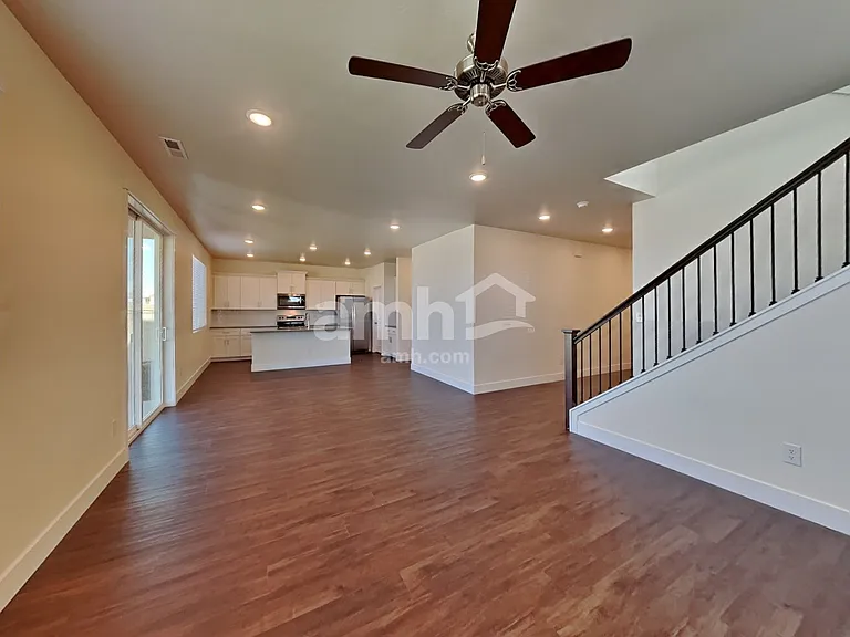 1405 N Alderleaf Ave — Photo 5