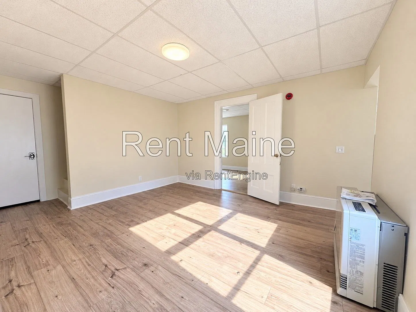 3 bed, 1.0 bath, $1,800 — Photo 3