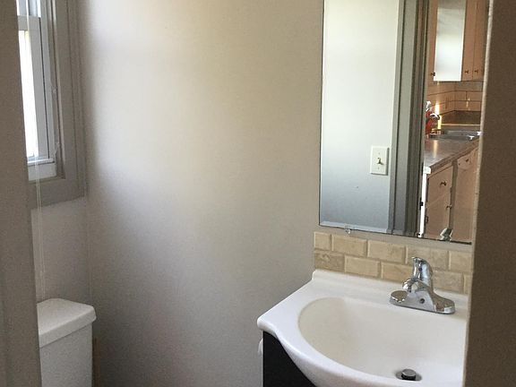 5th image of 2682 Nolan Ave NW