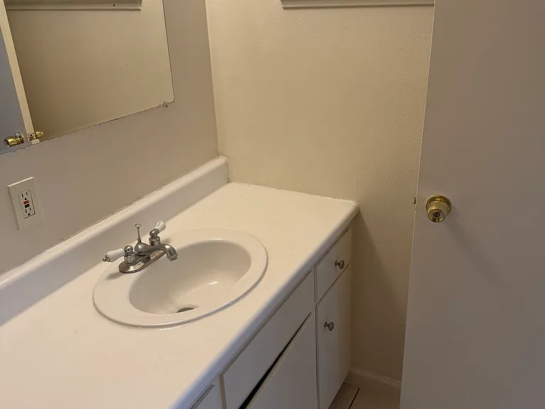 792 Farm Dr #1 — Photo 8