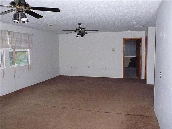 4th image of 1384 Catalina Dr