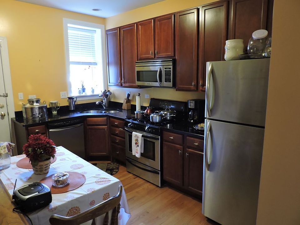 1st image of 4020 N Albany Ave #A-2