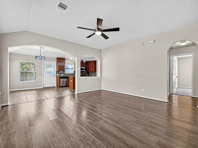 26810 Henson Falls Dr — Photo 3