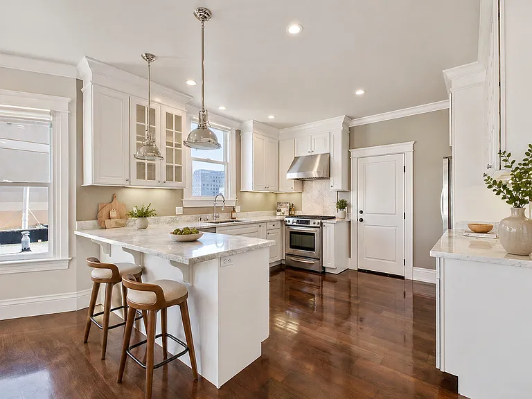 1245 Washington St — Photo 4