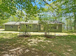 9072 Stagecoach Q.5 Ave, Gladstone, MI 49837