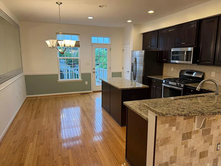 14600 Featherstone Gate Dr — Photo 13
