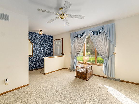 5th image of 3359 Blue Jay Dr