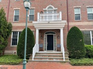 37 Carillon Cir, Livingston, NJ
