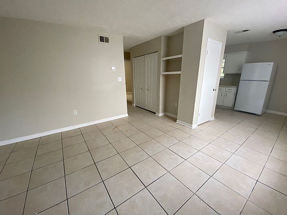 2nd image of 718 S Gay Ave APT E2
