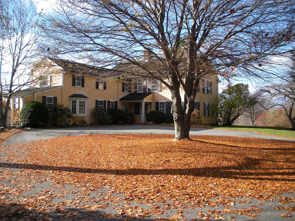 2nd image of 67 Common St