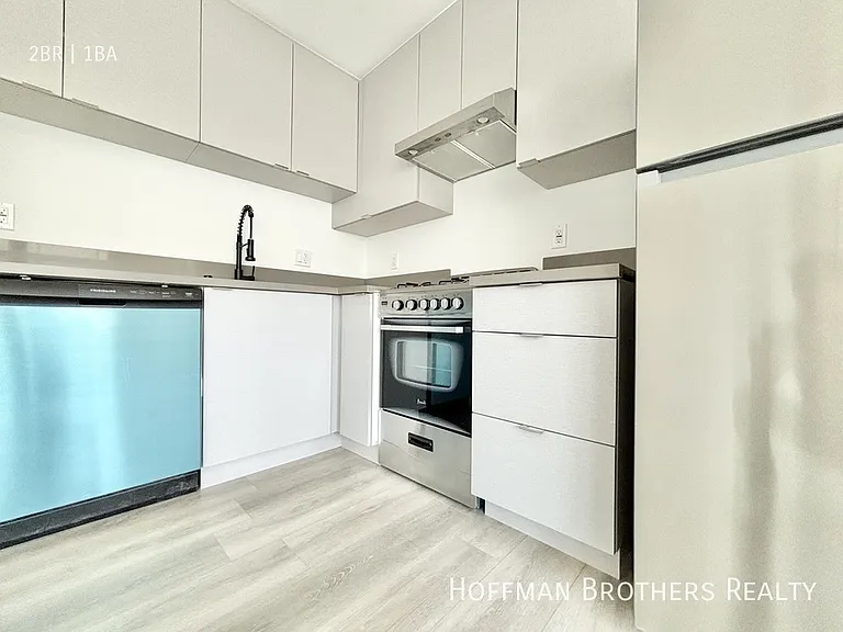 6127 1/2 Monterey Rd — Photo 2