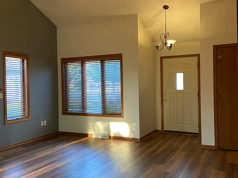 531 Timberline Dr — Photo 5
