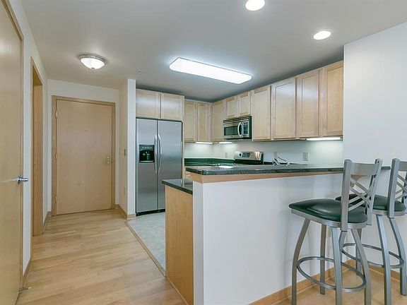5th image of 333 W Mifflin St Unit 5060