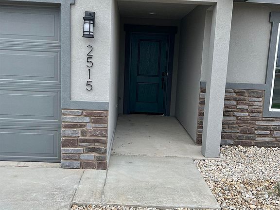 2nd image of 2515 Briscoe Ave