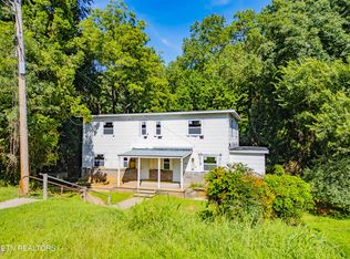 116 Hoyt Ln, Oak Ridge, TN 37830