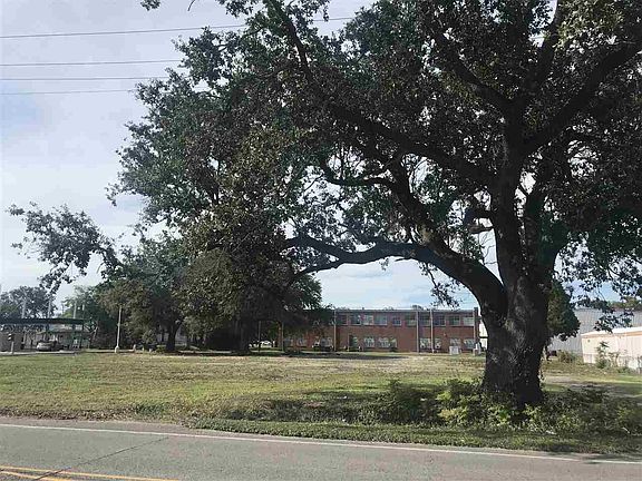 4th image of 123 N Van Ave