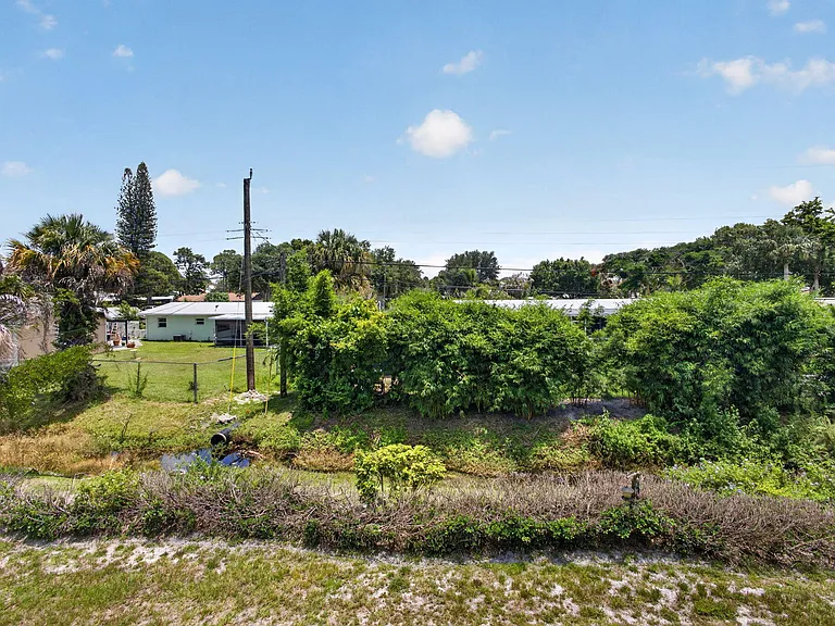 708 SW Gardens Blvd — Photo 24