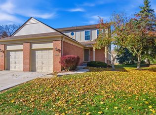 3084 Village Cir, Ann Arbor, MI 48108