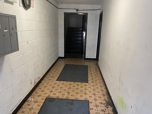 2nd image of 69 Thompson St #3E