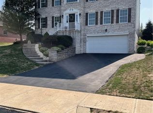 508 Saddle Ridge Dr, Irwin, PA 15642
