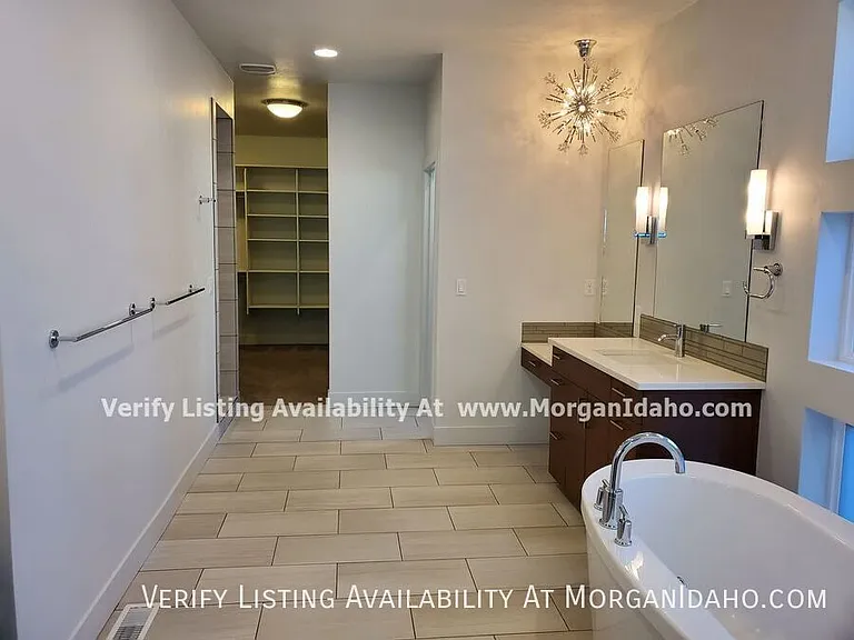 6518 N Fairborn Ave — Photo 9