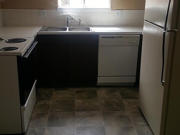 5th image of 724 36th Avenue Ct