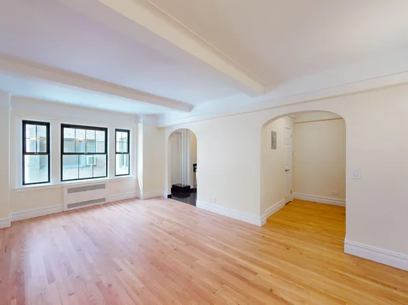95 Christopher Street image 1 of 14