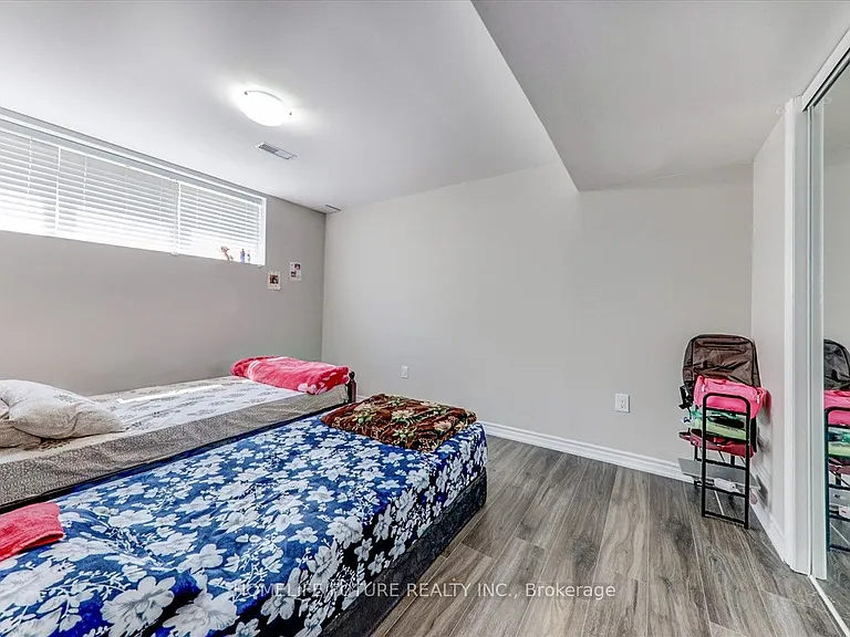 49 Peppermint Close #BASEMENT — Photo 12