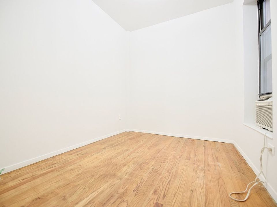 2nd image of 371 Broome St #18F