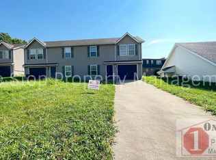 651 N Queen Ridge Ct, Independence, MO 64056