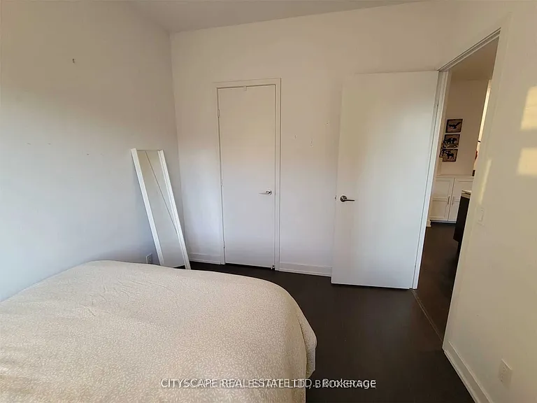 1030 King St W #449 — Photo 10