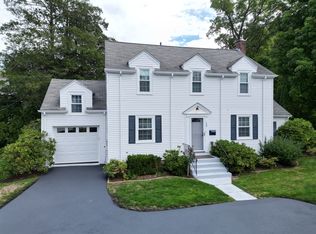 108 Glen Ave #108, Newton Center, MA 02459