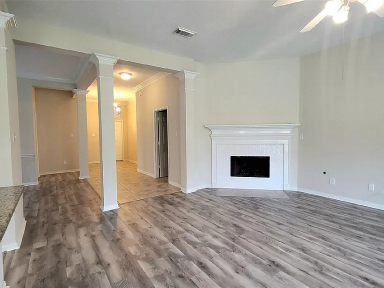 5631 Beaver Pass Ln — Photo 4