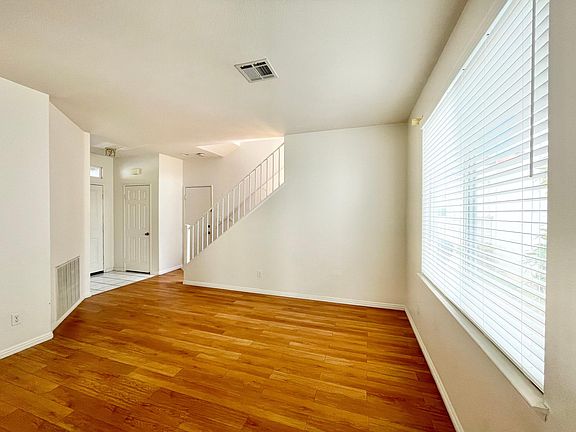 5th image of 11585 Compass Point Dr N