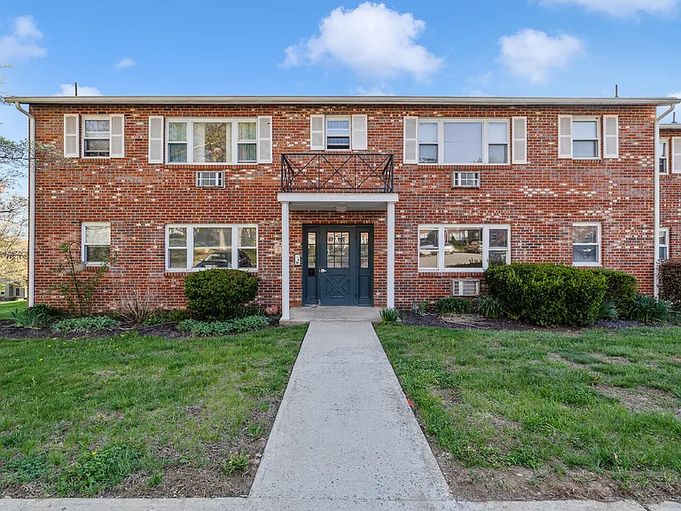 1 Parkside Ct #17 — Photo 21