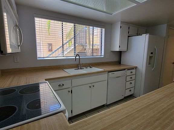 4th image of 5736 Lauretta St APT 6