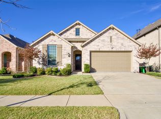 2813 Upland Trail Ln, Aubrey, TX 76227