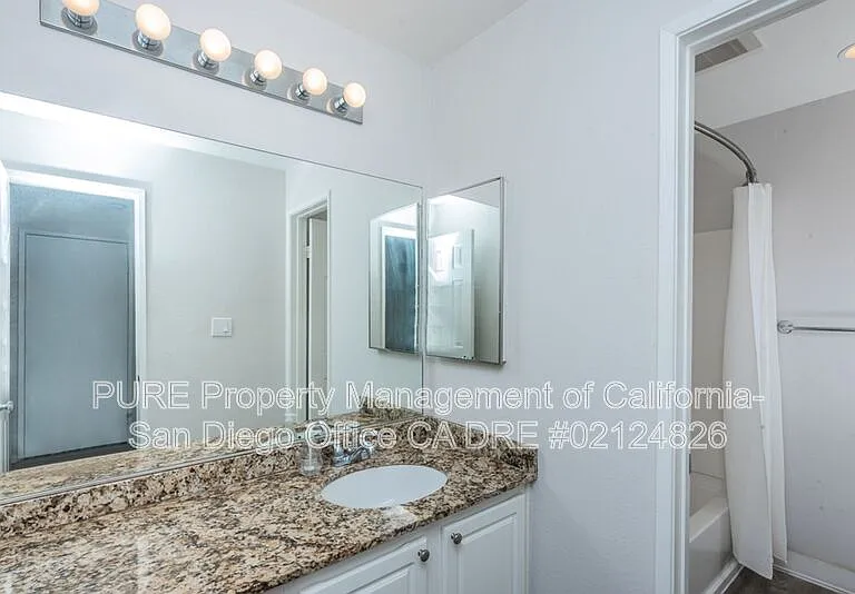7405 Charmant Dr #2122 — Photo 18
