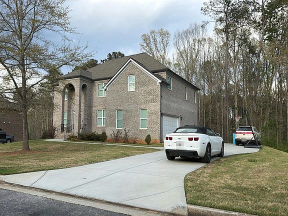 2nd image of 3312 Rockingham Ct SE