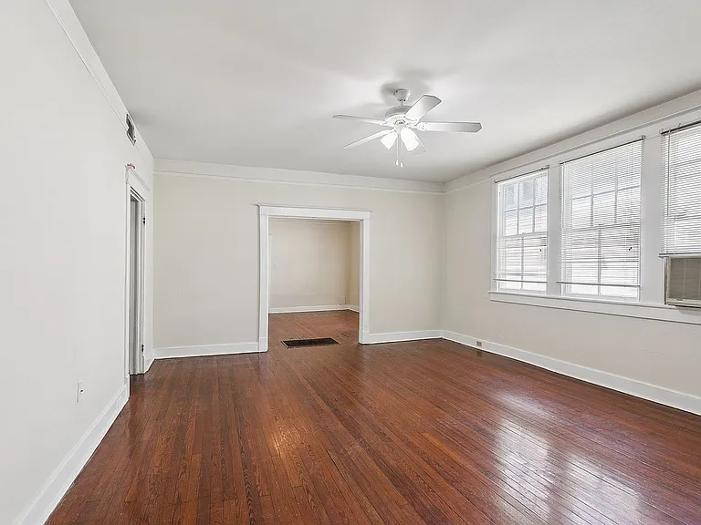 2320-22-24 Nashville Ave — Photo 4